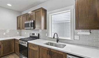 16849 SW FRIENDLY Ln, Beaverton, OR 97007