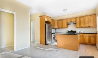 30 W 29TH St 2/3, Bayonne, NJ 07002