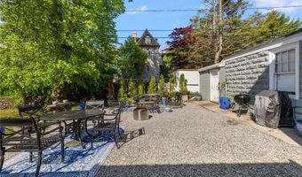 1 Red Cross Ave 9, Newport, RI 02840