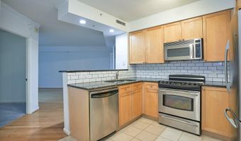 3101 N HAMPTON Dr 1215, Alexandria, VA 22302