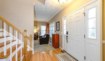 394 Westmoreland Ln, North Kingstown, RI 02852
