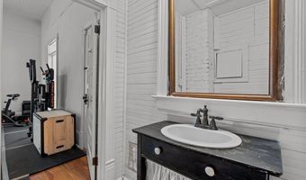 802 N Poplar St, Aberdeen, NC 28315