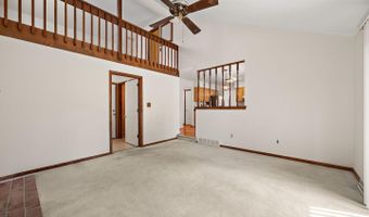 8 SIGNAL HILL Dr, Hockessin, DE 19707
