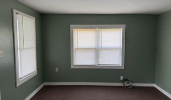 107 N Lister St, Ava, MO 65608
