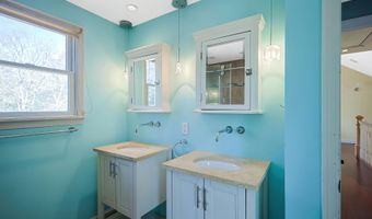 9 Marilyn Rd, Bourne, MA 02532
