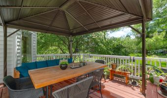 3124 Greenwood Rd, Ames, IA 50014