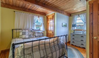 835 Ticehurst Rd, Brownington, VT 05860