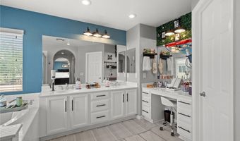 10413 Mount Washington Ave, Las Vegas, NV 89166