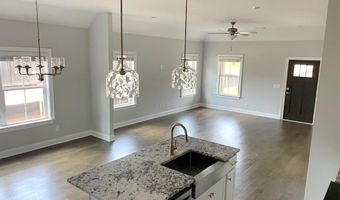 2041 ARMISTEAD Ln, Auburn, AL 36832