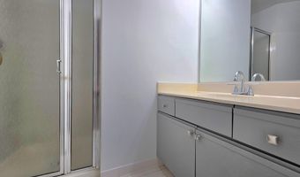 6017- F CURTIER Dr F, Alexandria, VA 22310