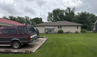 331 S 4th St, Akron, IA 51001