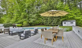 9 Edinburgh Dr, Bedford, NH 03110
