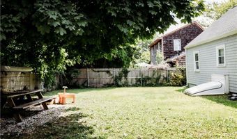 19 Bliven Ave, Bristol, RI 02809