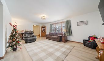 1820 W GLENDALE Ave, Appleton, WI 54914