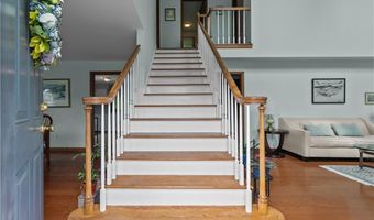17 Basswood Dr, Bristol, RI 02809