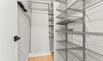 4500 S FOUR MILE RUN Dr 1113, Arlington, VA 22204