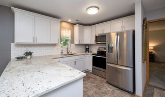 1121 NW Prairie Ridge Dr, Ankeny, IA 50023
