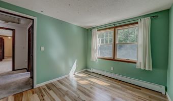12 School House Hl, Burlington, CT 06013