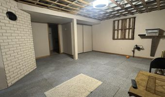 811 S Washington St, Aberdeen, SD 57401