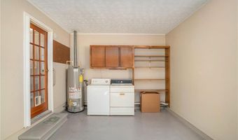 308 Moye St, Barnesville, GA 30204