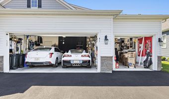 41 Black Bear Dr, Barnegat, NJ 08005