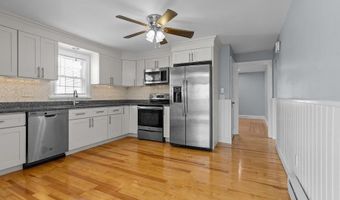 74 Leslie St, Cranston, RI 02910