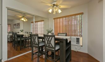 585 Mananai Pl 26W, Honolulu, HI 96818