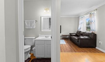 6951 Governors Pointe Blvd, Indianapolis, IN 46217