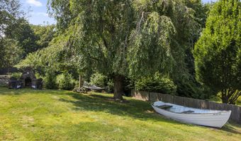 22 School St Mystic, Stonington, CT 06355