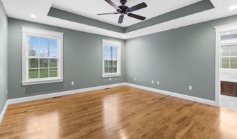 1101 Highland Dr, Aurora, MO 65605