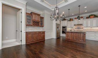 62 Cedarcrest Village Ct, Acworth, GA 30101