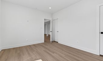 861 N MANCHESTER St, Arlington, VA 22205