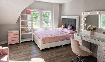 165 Cedar St, Amityville, NY 11701
