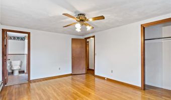 36 Roosevelt Dr, Bristol, RI 02809
