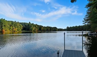 543 Long Shores Dr, Barrington, NH 03825