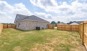 801 Avondale Dr, Alma, AR 72921