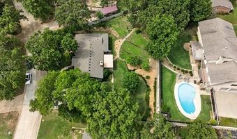 1330 Evergreen Dr, Bartlesville, OK 74006