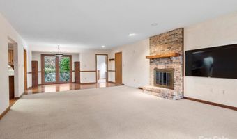 211 W Sondley Dr, Asheville, NC 28805