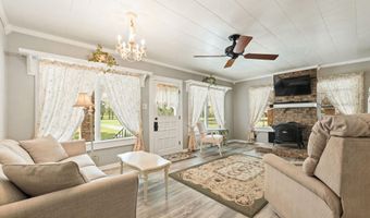8916 Eastwood Dr, Abbeville, LA 70510