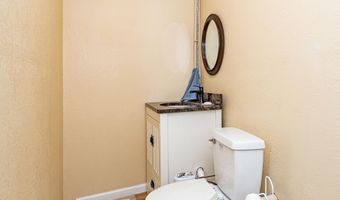 532 W Riverside Rd, Ames, IA 50010