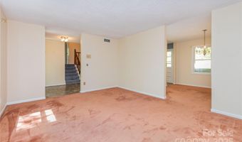 6 Woodmere Dr, Arden, NC 28704
