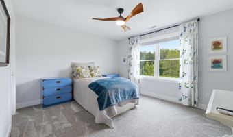 1816 Golfview Dr, Auburn, IN 46706