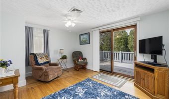 112 Center Ave, Middletown, RI 02842