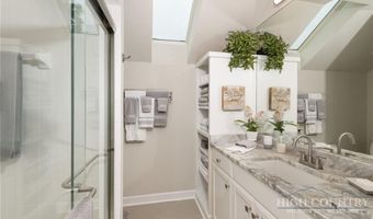 62 Crestview Ln, Banner Elk, NC 28604