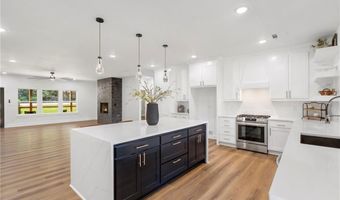 19 Fountainhall Ln, Bella Vista, AR 72715