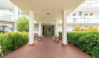 3030 Marcos Dr T-412, Aventura, FL 33160