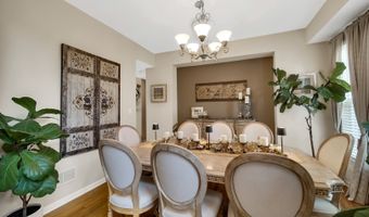 7 ROCK RIVER Ct, Algonquin, IL 60102