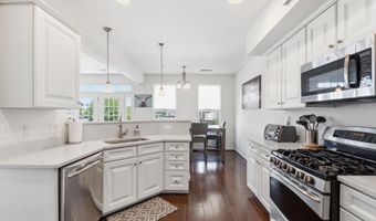 42167 CANARY GRASS Sq, Aldie, VA 20105