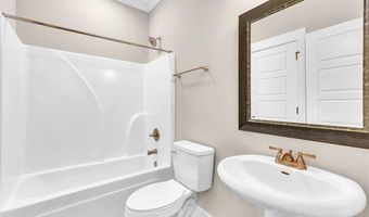 616 Whispering Pines Dr, Macon, GA 31211