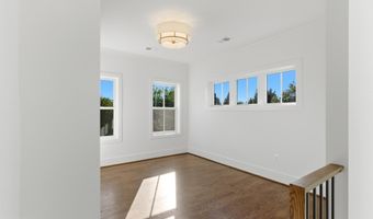 7705 HOLIDAY Ter, Bethesda, MD 20817